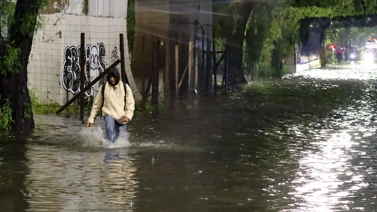 Falta de agua en Iztapalapa tras lluvias