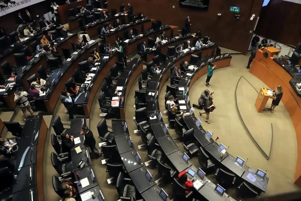 Senado aprueba creación de Agencia de Trenes y Transporte Público Integrado